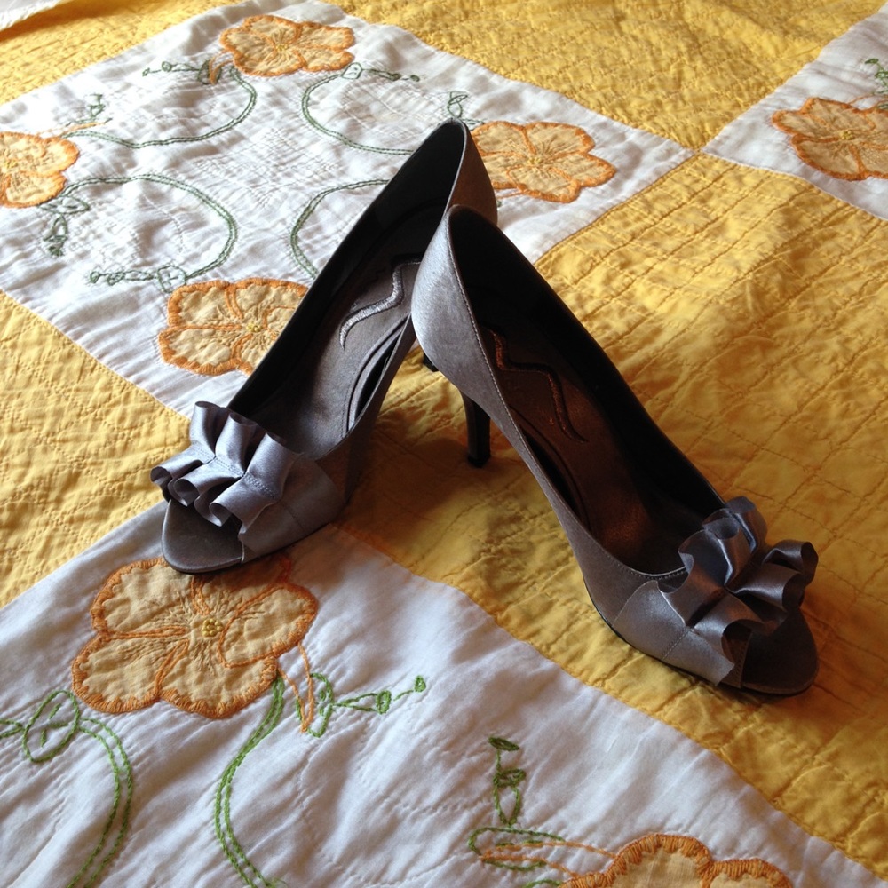 Nina Satin Gray Open Toe Pumps